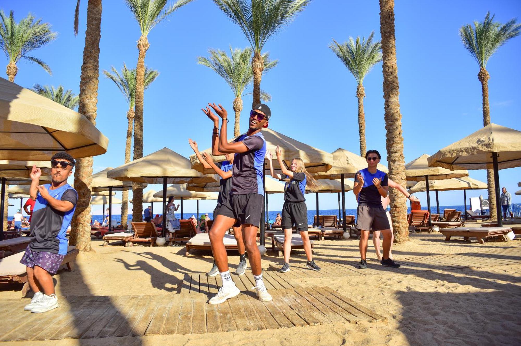 The Grand Hotel Sharm El Sheikh Exteriér fotografie Animation team at a resort in Egypt