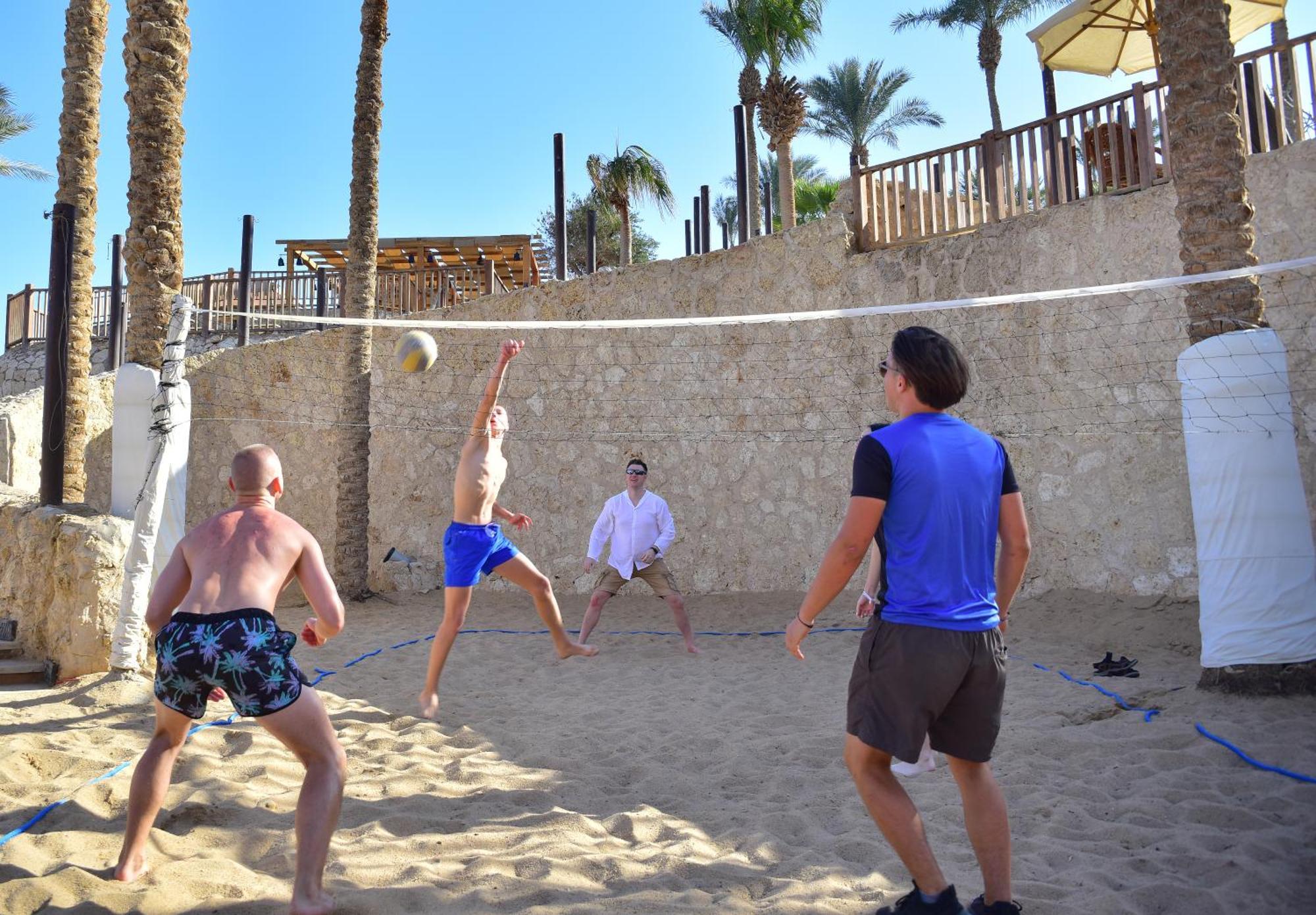The Grand Hotel Sharm El Sheikh Exteriér fotografie Beach volleyball at the 2018 Mediterranean Games